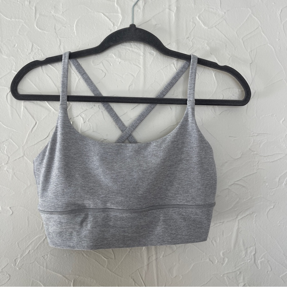 Vuori Sports Bra. Gray.